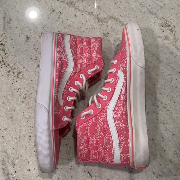 Vans Sk8-Hi Hello Kitty 🎀 - Picture 5 of 10